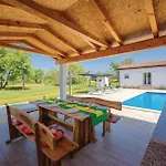 Hébergement de vacances Gorgeous In With Kitchen