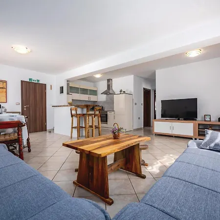 Gorgeous In With Kitchen * Buje