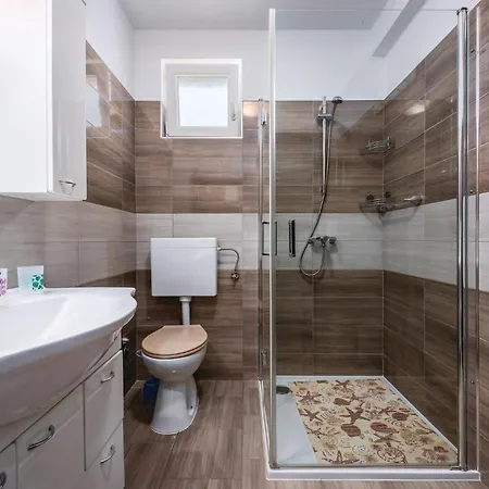 Gorgeous In With Kitchen
