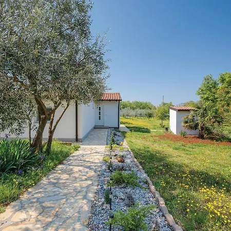 Gorgeous In With Kitchen Holiday home *